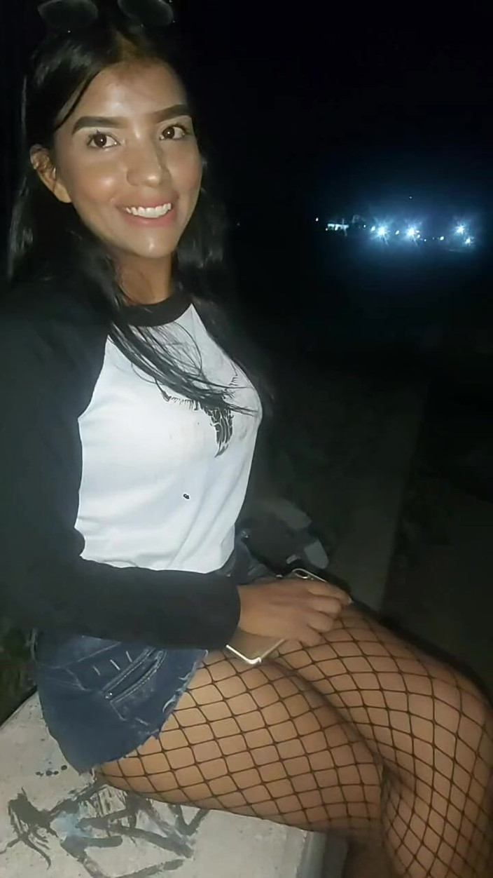 Angelhotmex: A 19-year-old Unknown Woman - Angelhotmex