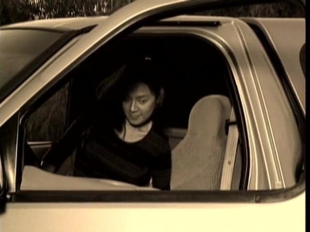 Solo Sensations: Genç Asyalı amına dokunuyor ve şehvetli bir duş alıyor