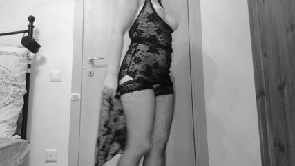 RavenBigAss: 여신의 규칙 n 1 : 무릎에 노예!