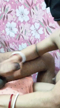Bhabhi desi seks menghisap zakar kongkek gaya doggy