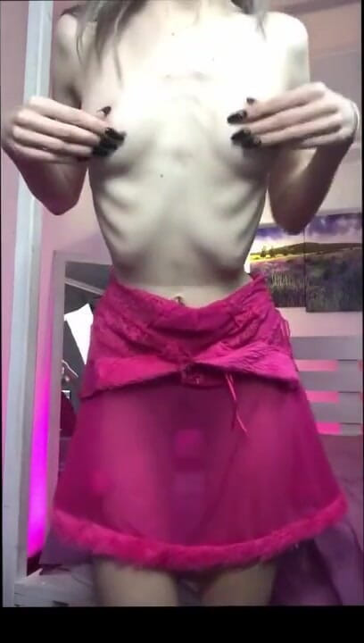 Skinny_lady69: ピンクの衣装でオナニー