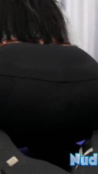 Busty Ophelia Rain loves herself in yoga pants