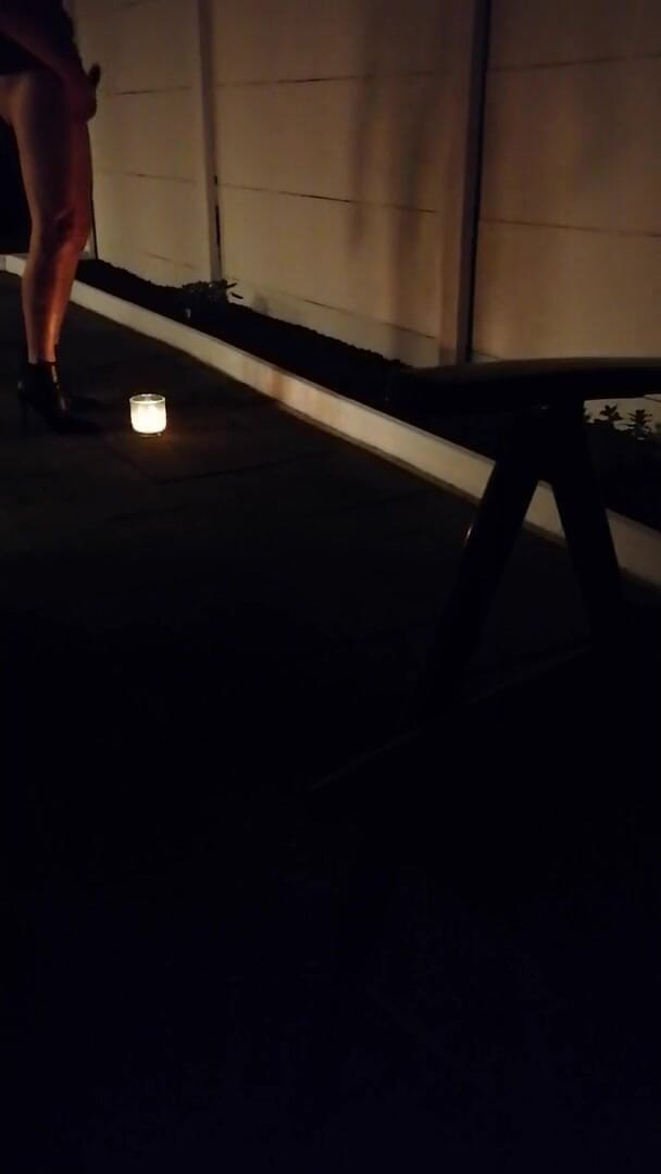 Crosdressing: Caminando al aire libre por la noche