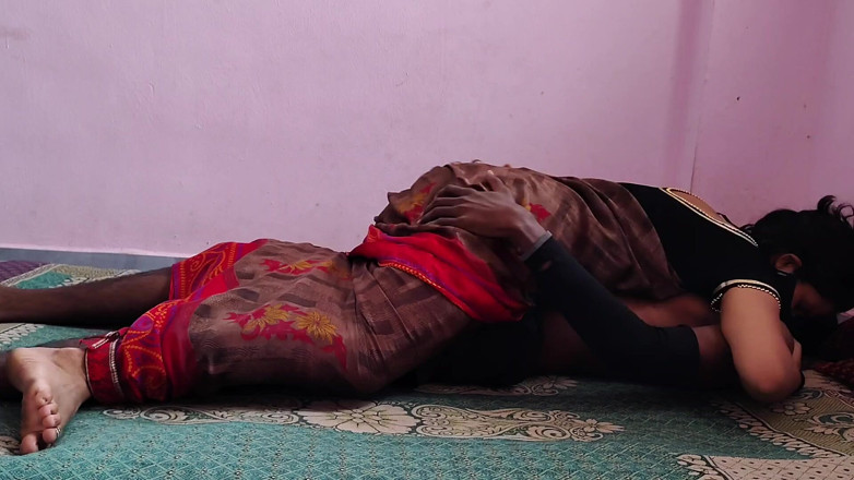 Viralcouple76: Seeing Bhabhi Alone, I Fucked Her a Lot