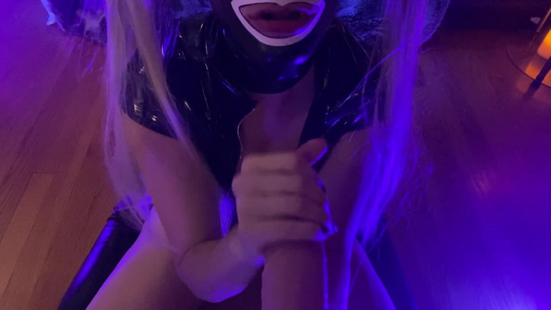 TheRealKittyD: Latexová kapuce Nedbalé kouření POV