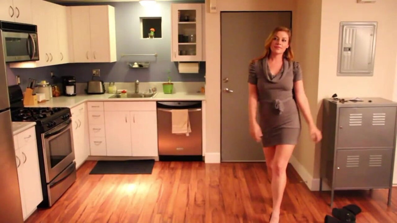 Lesbian Illusion: Dancing lesbians babe loves the pussy