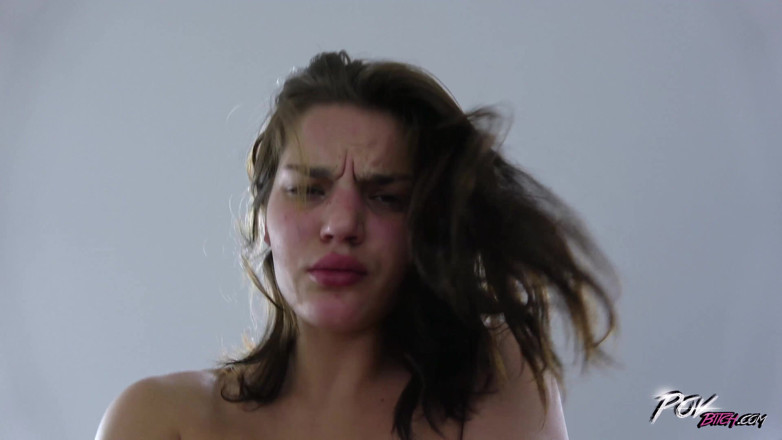 POV Bitch: हॉट युवा गोल-मटोल गांड चुदाई रंडी यह सब करती है
