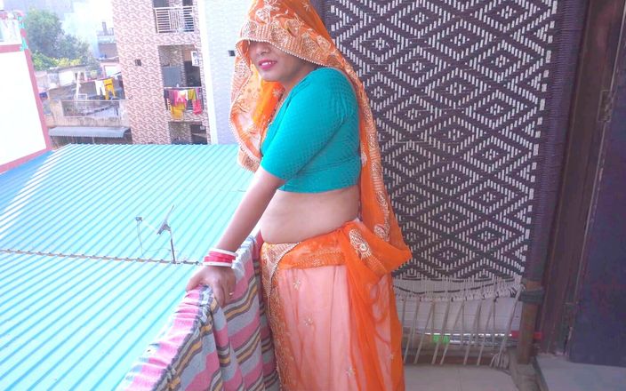 pinki_cute: होटल में उसकी तंग चूत चोदने के लिए नए दोस्त के साथ सौदा।