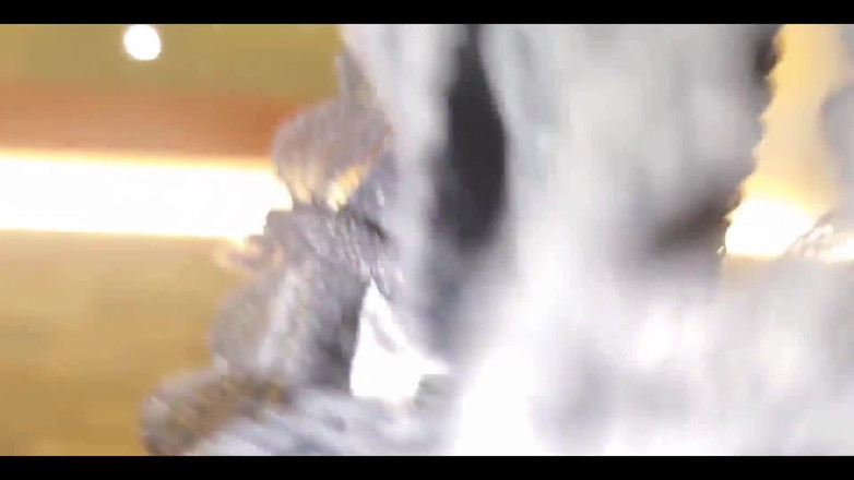 Alexander Audran: En cuclillas corrida erótica de chico