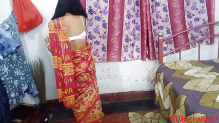 Villagesex91: Sari rojo pe bhabhi ki jomkar chudai por hushband amigo