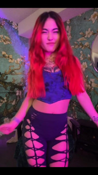 We Wiggle We Dancin