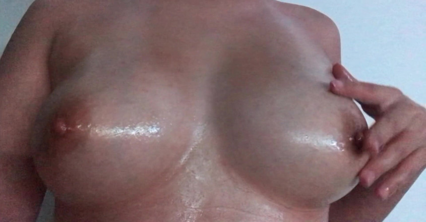Thebeautybadby: Mira mis grandes y ricas tetas