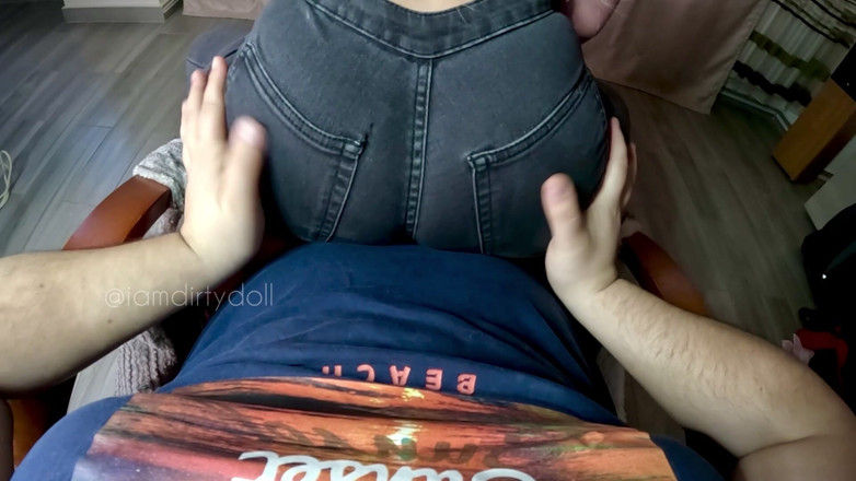 iamdirtydoll: Sudut pandangan pertama kentut dalam pangkuan awak dalam seluar jeans