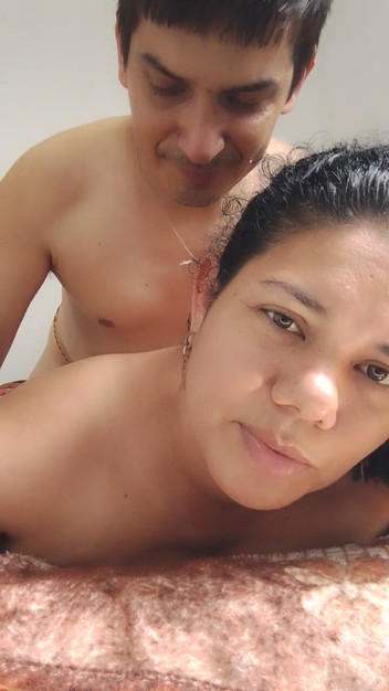 Valkyrieandluigy: Saya cangkuk teman wanita deepthroat submisif saya