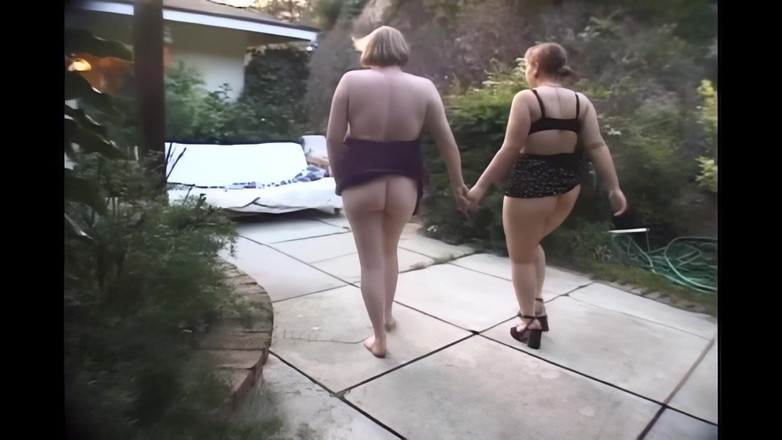 Lady Mesmeratrix Official: Bizarní Lesbička Těhotná