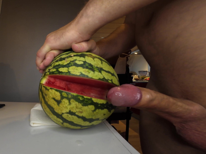 69KinkyCouple: My Way of Beeing a Vegan. Fucking a Watermelon