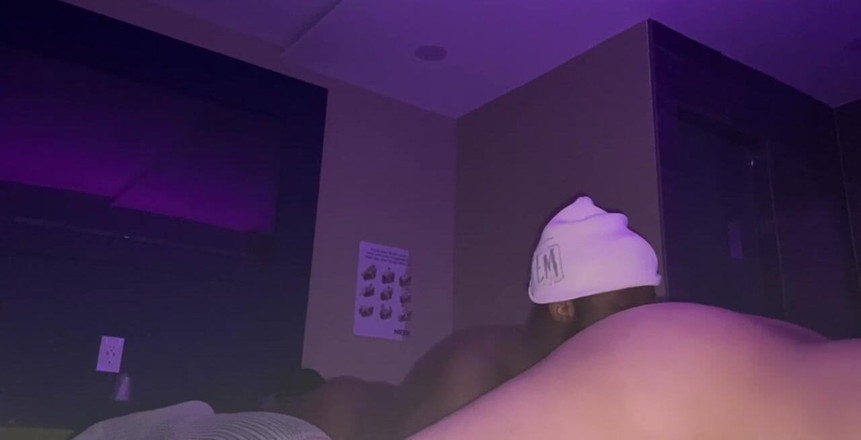 Candy Licker: Mangiando un culo paffuto di un fan