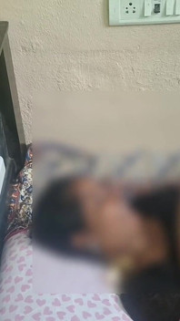 bhaartiy sauteli bahan seks ke lie sautele bhaee aur dost ko chodti hai