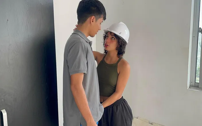 Juliana Palvin: Very Hot Engineer Makes a Deal with Worker to Fuck...