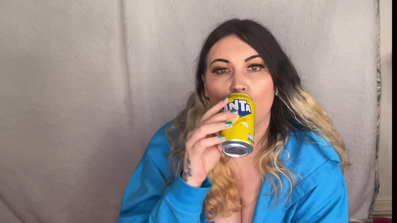 MissFFW: Puta sucia tiene bebida suave y eructar