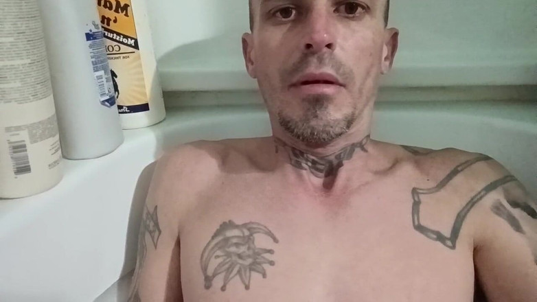 Jrow2: Zabawa w wannie