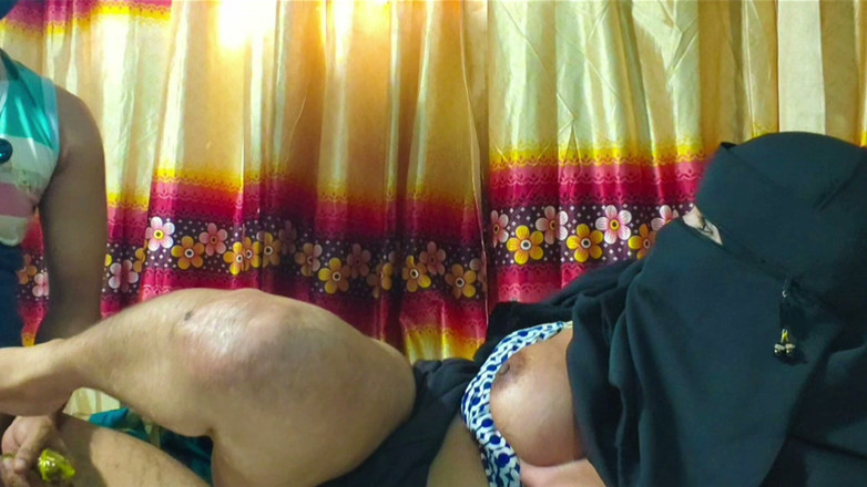 Ajmirsxx: bhaartiy bhaabhi chupke se banae ge seks vidiyo par jaane...