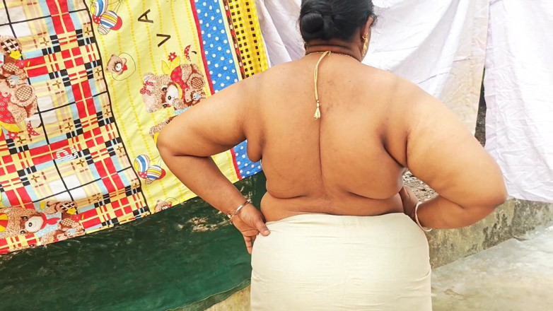 Anne Ipe: Classically Dressed Desi Girl Getting Naked Wearing Only Jewels