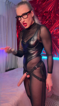 I Destroy U Ass, Bich