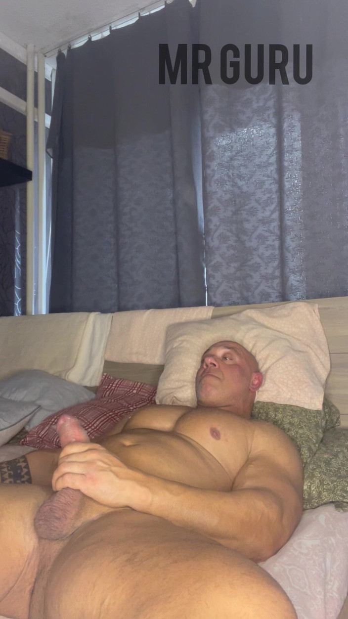 Mr. Guru: Dlouho masturbuje od kulturisty, pane Vemeguru, Veme. Honění