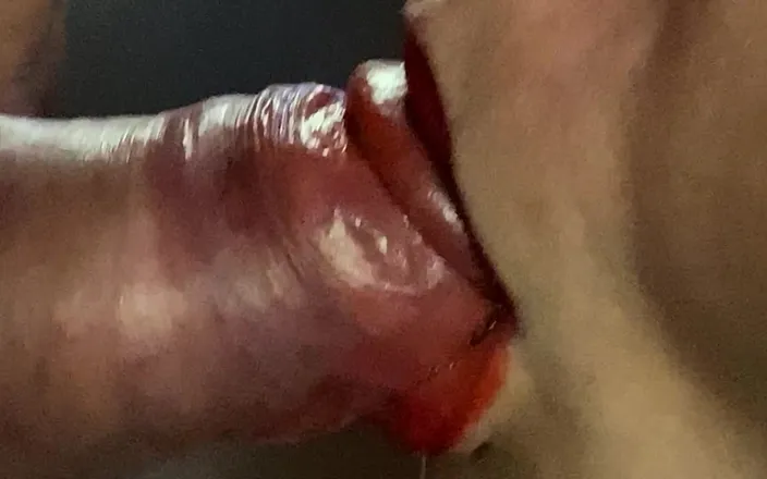 Nikky_Elise: Close up Blowjob