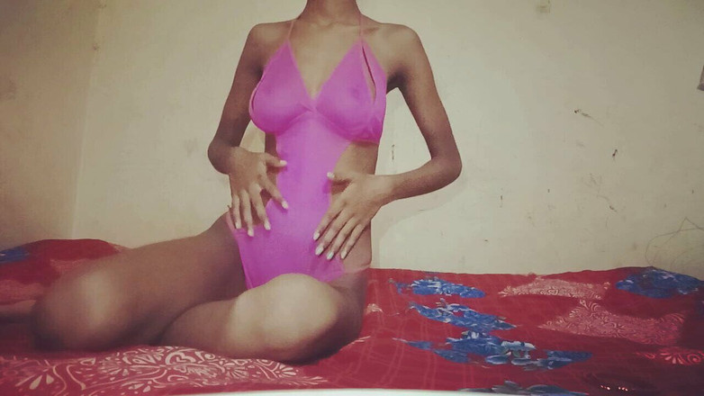 Truefuker: Sexy super žhavá Tina Bhabhi donutila svého přítele sát její prsa...