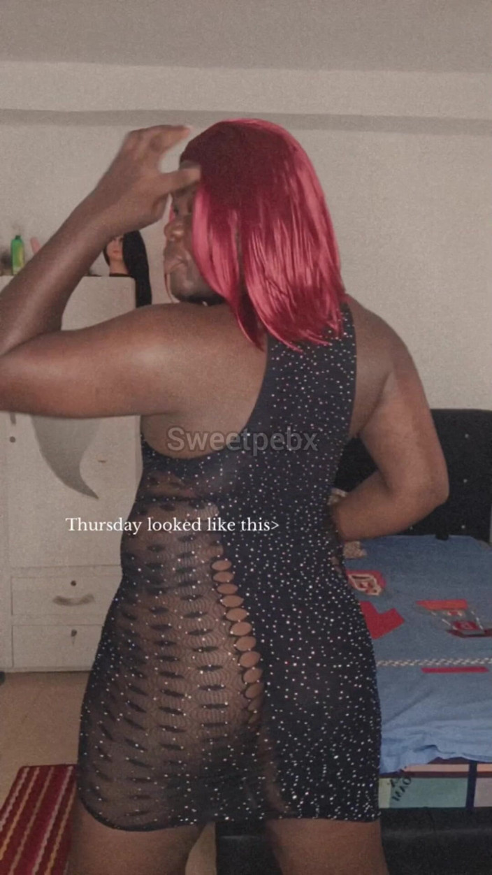 Sweet Peb X: Aku lagi asik ngocok kontolku dengan lingerie seksiku