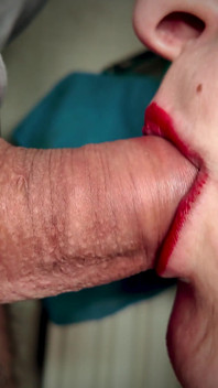 POV Lízání Kouření Asmr - Zvuky Mokré Pusy Zblízka