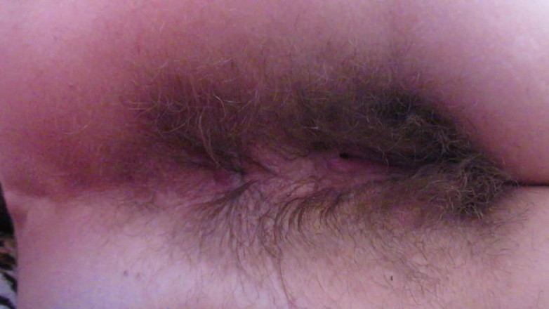 Cuteblonde666: Ammiccando il mio buco del culo peloso bagnato stretto da...