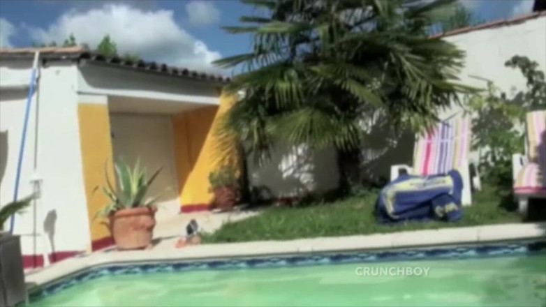 Crunch Boy: Fodida por hetero latino gêmeos na piscina
