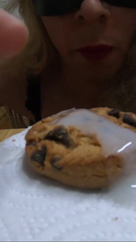 Red Lips Cum on Cookie Eating