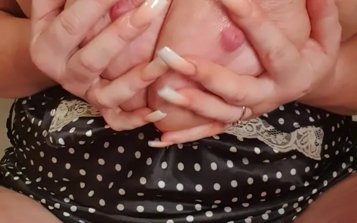 JJ Jewel BBW: Oily Massage and Nipple Play with 36jj Tits