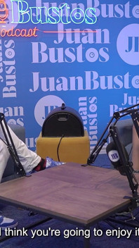 Megan Russo Si rambut merah kecil menunggang zakar dan mesin getaran dalam casting lucah - Juan Bustos Podcast