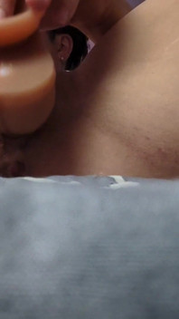 MILF GILF masturbuje znovu