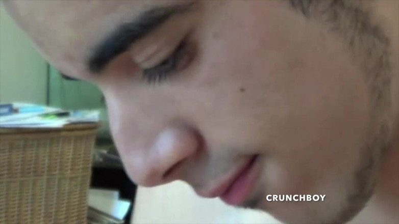 STRAIGHT BOY CURIOUS: Matt scopata da un sexy arabo etero curioso
