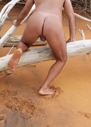 Ladysilvas: Ladysilva desnuda en la playa ven a follar mi culo...