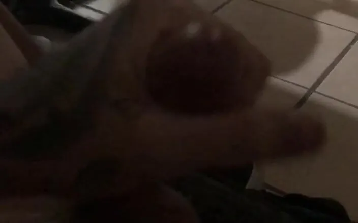Bray Love: Jacking off and Cumming