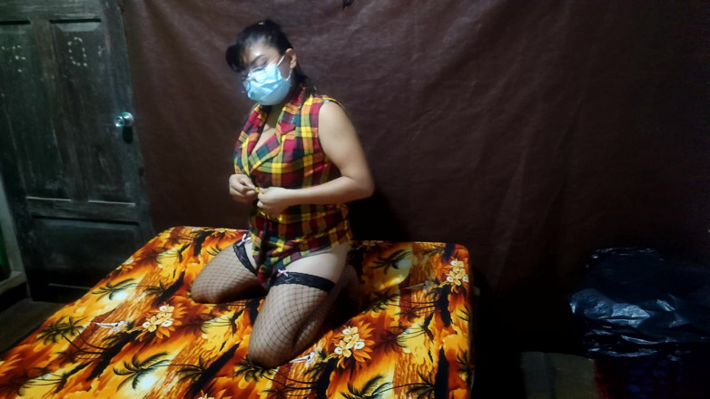 Martin13: 내 상사가 그녀의 특성을 잘 배치해! 엉덩이는 느리고 에로 섹스를 찾는 페니스 느낌입니다.