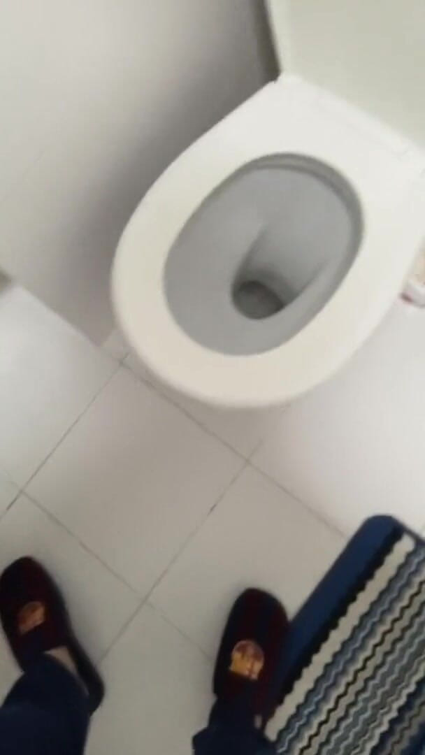 Romanian couple: Mein schwanz ist angepisst