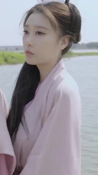 모델미디어 아시아 - 섹시한 몸매로 호의적으로 돌아오는 인어공주