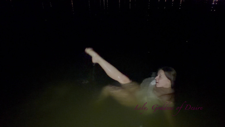 Lily, Goddess of Desire: Je wordt verleid door een ongelooflijk sexy waternimf