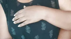 South Mallu zia segreto mostrando per fratellastro grandi tette spremendo parlare e gemendo