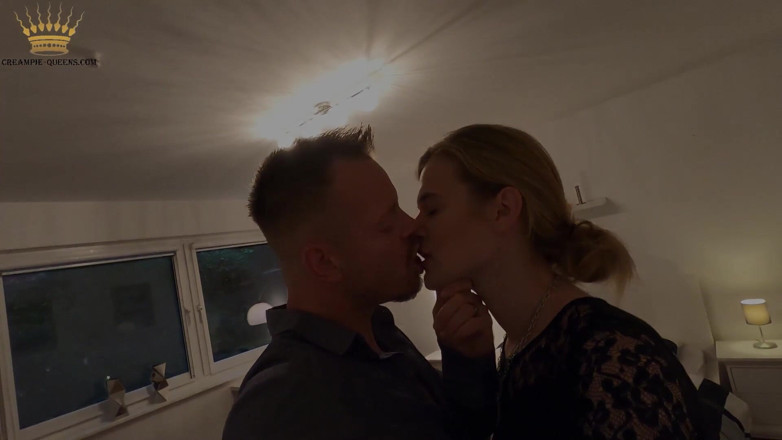 Creampie-Queens: Джейн Блондин кричить, дай мені, крихітко, я королева кремпаю!