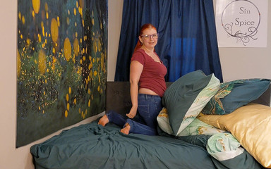 Sin Spice by Sophia Sinclair and Jasper Spice: La matrigna rossa buttcrack viene esposta mentre ti fa andare...