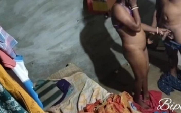 Hot Sex Bhabi: 흑인 대물 자지와 섹스하는 핫한 밀프